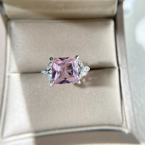 Beautiful princess cut cubic zirconia ring
