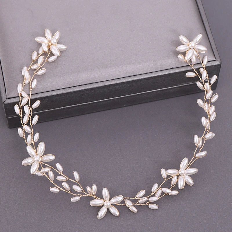 Elegant pearl headband