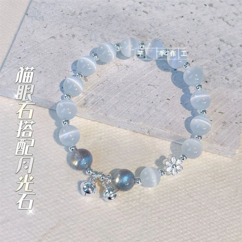 White bead peach blossom bell bracelet