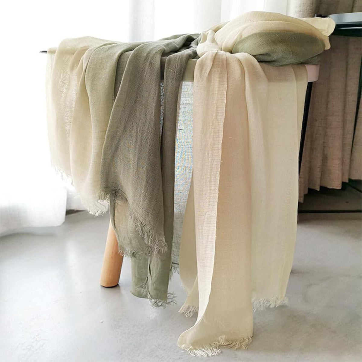 Classy avocado gradient color hijab / orna