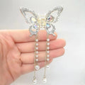 Pretty pearl tassel grip clip