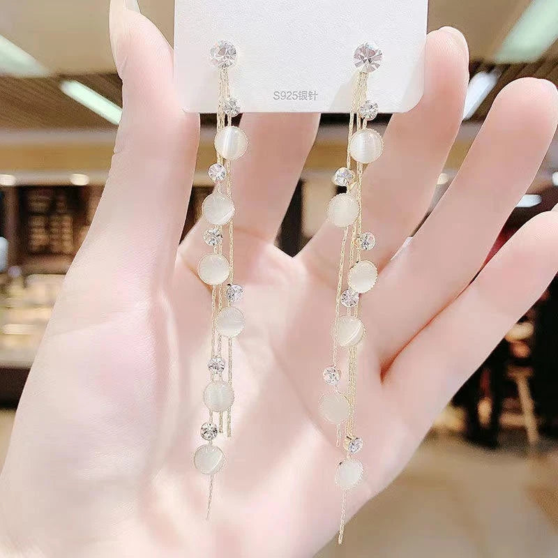 Pretty Pearl Tassel Earrings