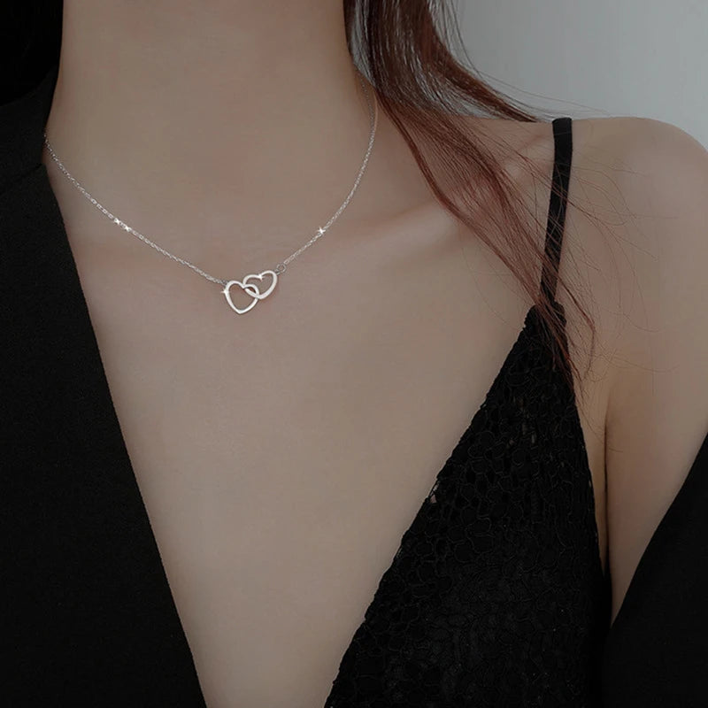 Silver color double heart shaped neckpiece
