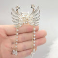 Beautiful pearl tassel grip clip