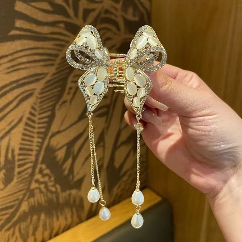 Elegant Golden Color Claw Clip