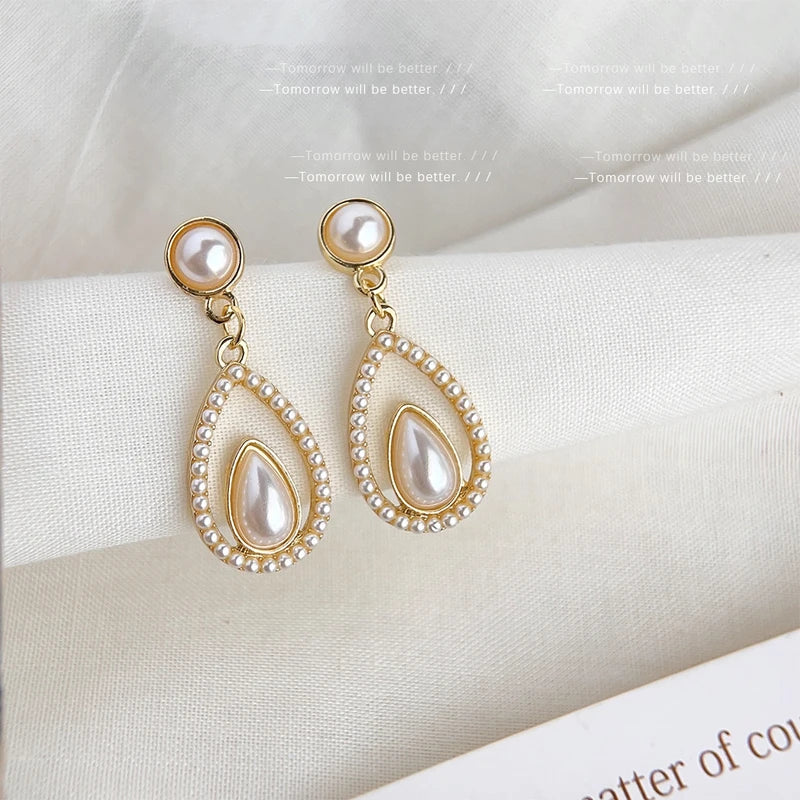 Elegant water drop earrings
