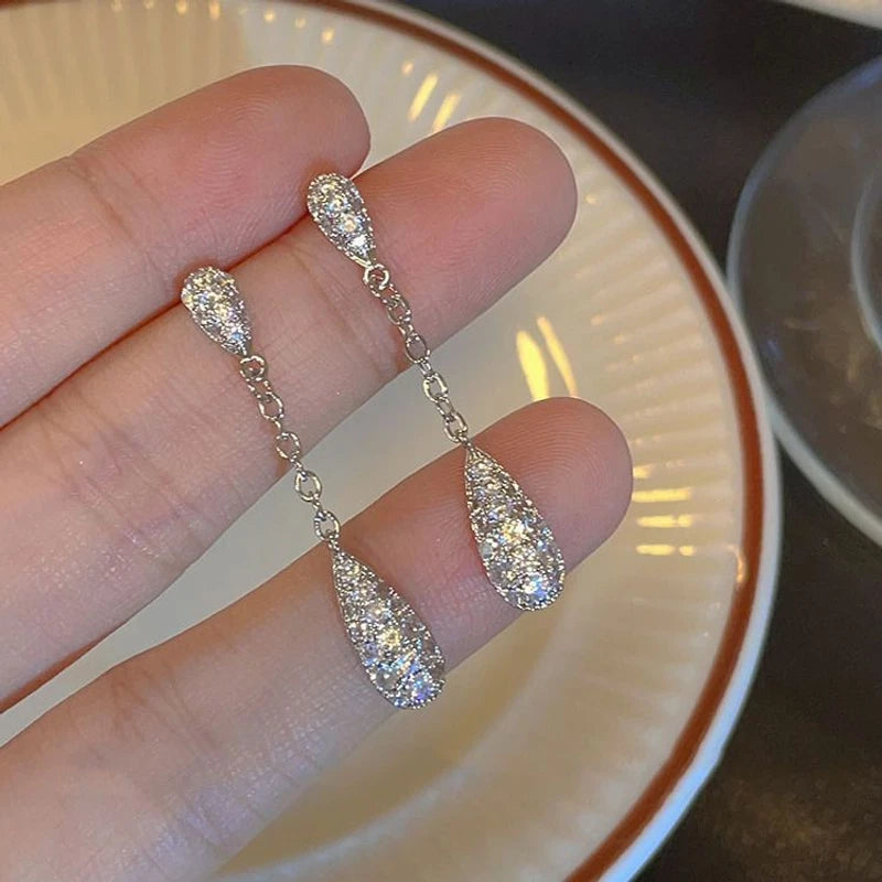 Pretty water drop crystal earrings