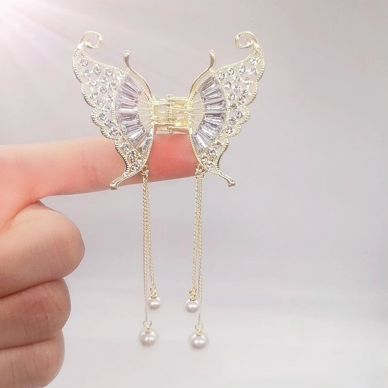 Exquisite white color tassel claw clip