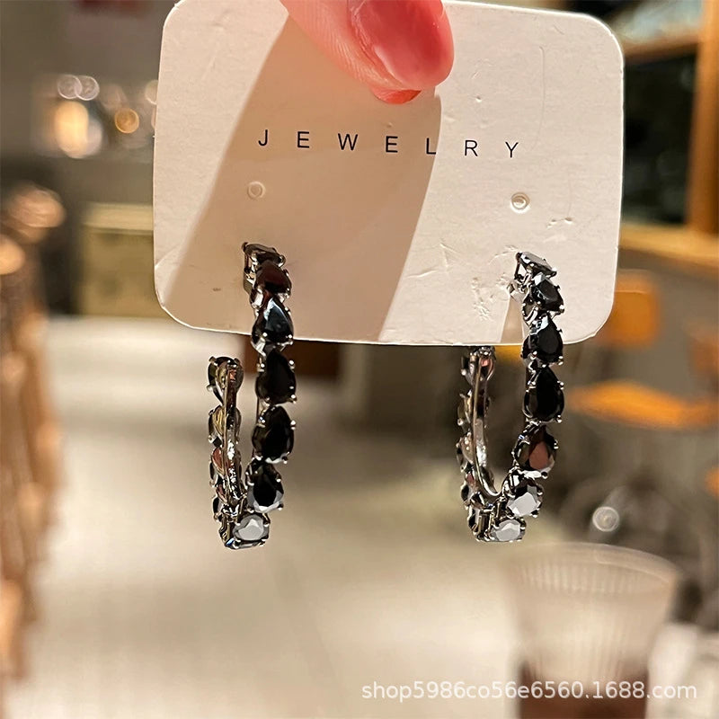 Elegant hoop women's earrings