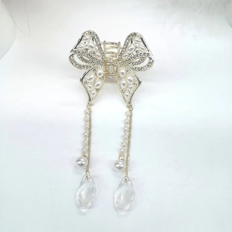 Exquisite white color tassel hairclip