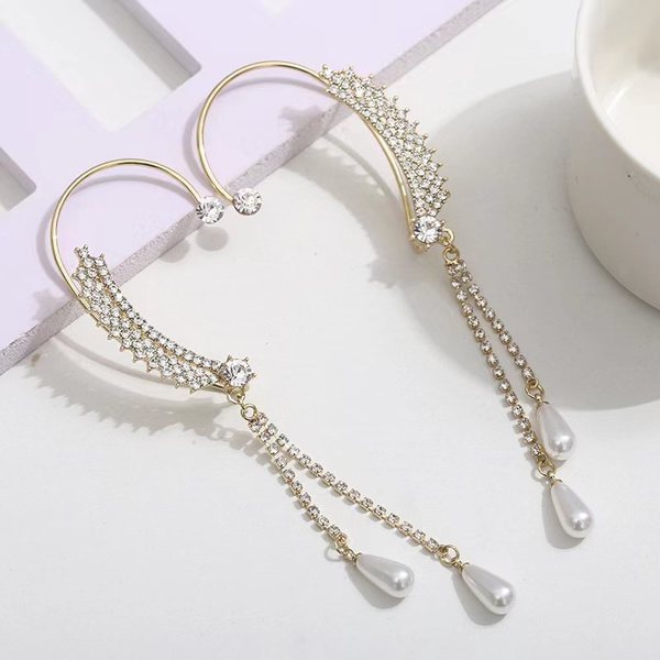 Beautiful Chain Pearl Crystal Golden Color Tassel Ear Cuff Without Piercing Clip Earrings Irregular Ear Clip ( 1 pair)