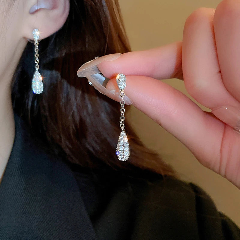 Pretty water drop crystal earrings
