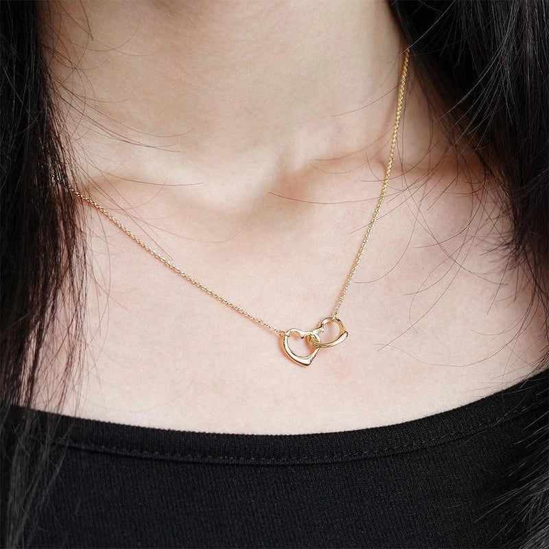 Interlocked double heart shaped pendant neckpiece