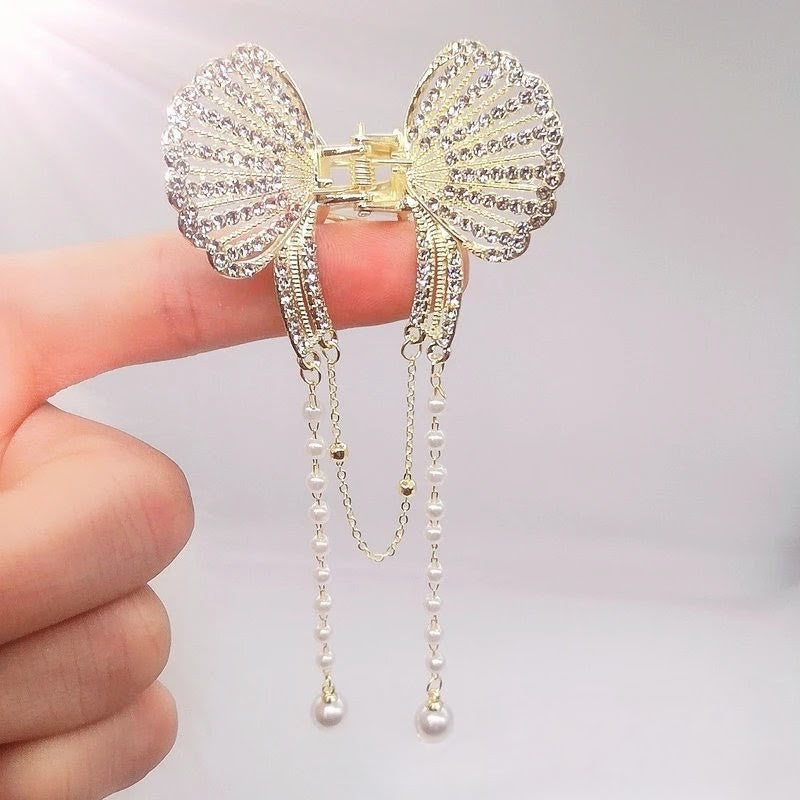 Elegant white color claw clip