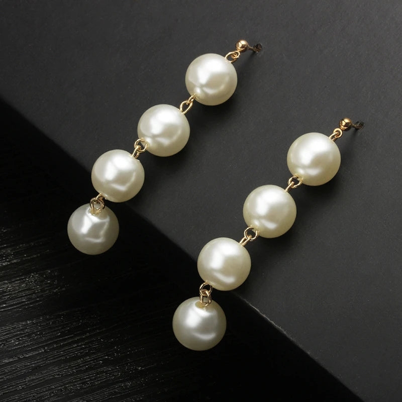 Pretty pearl dangle earrings